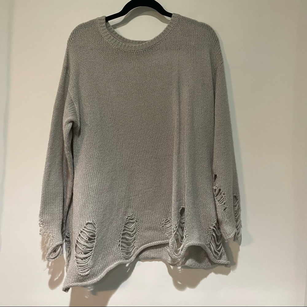 Wildfox sweater 
Size small
Never worn